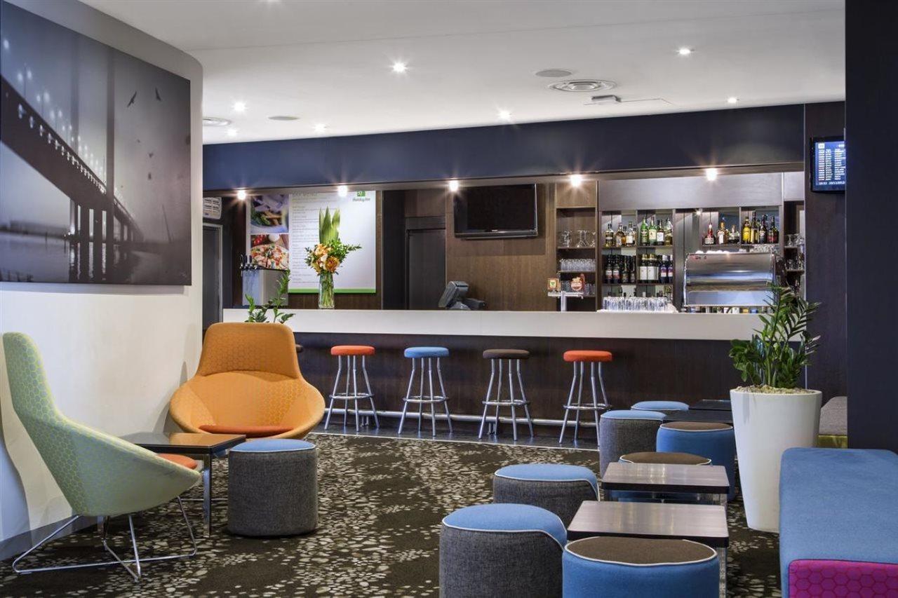 Holiday Inn Melbourne Airport, An Ihg Hotel Exterior photo
